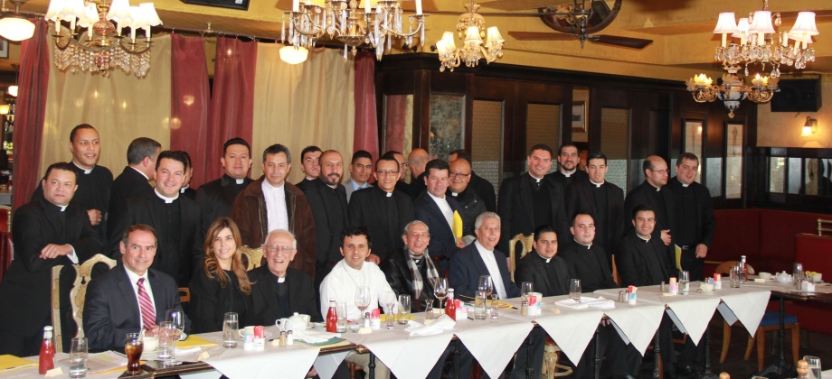Consulado de Colombia en Nueva York reunió a sacerdotes colombianos para dialogar sobre el proceso de paz que se adelanta en La Habana